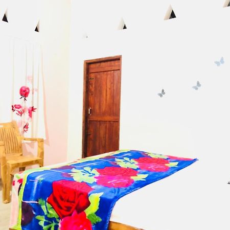 House Of Ahasna Bed & Breakfast Katunayake Exterior photo