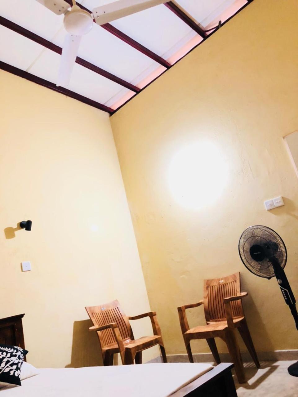 House Of Ahasna Bed & Breakfast Katunayake Exterior photo