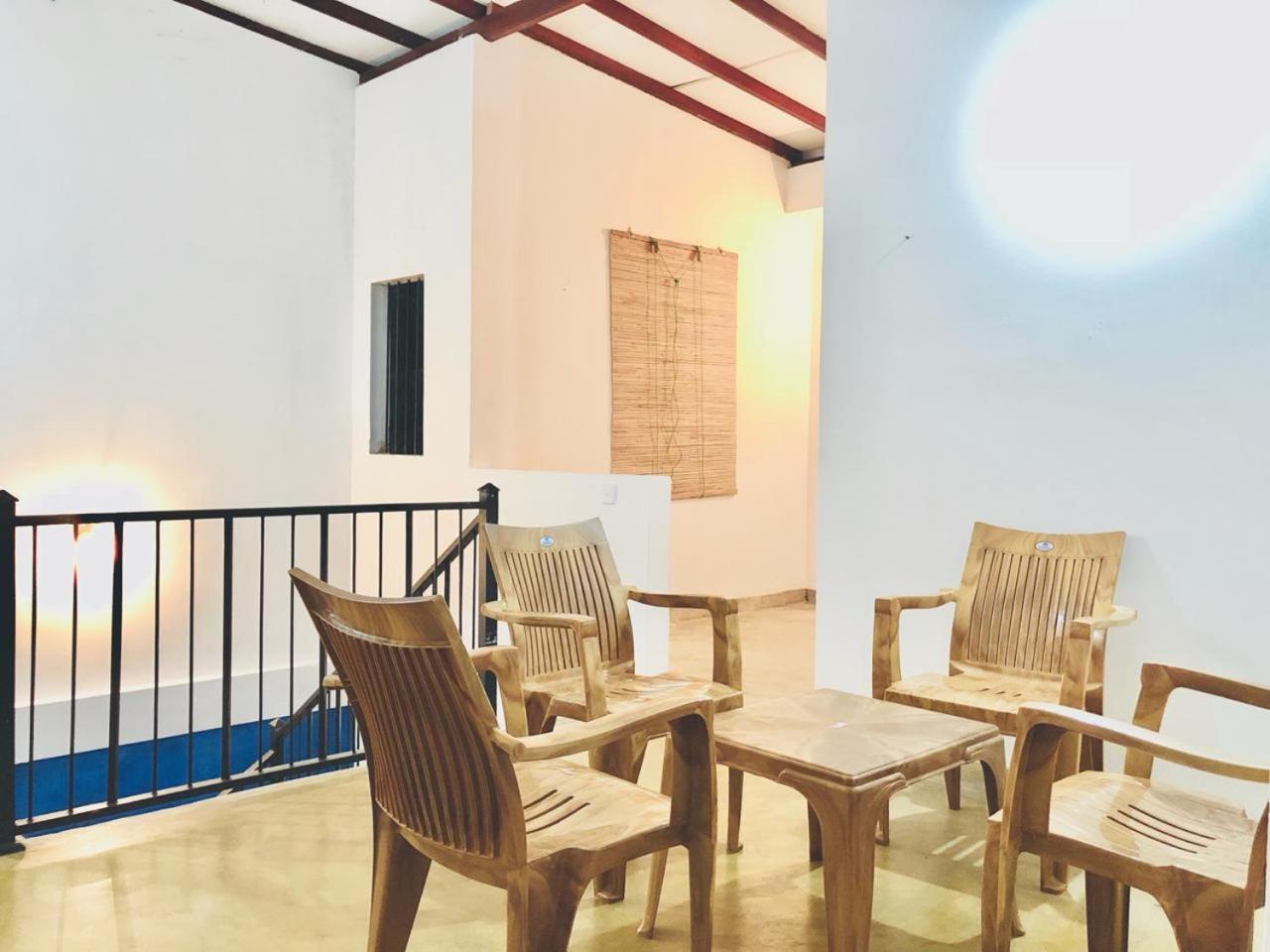 House Of Ahasna Bed & Breakfast Katunayake Exterior photo