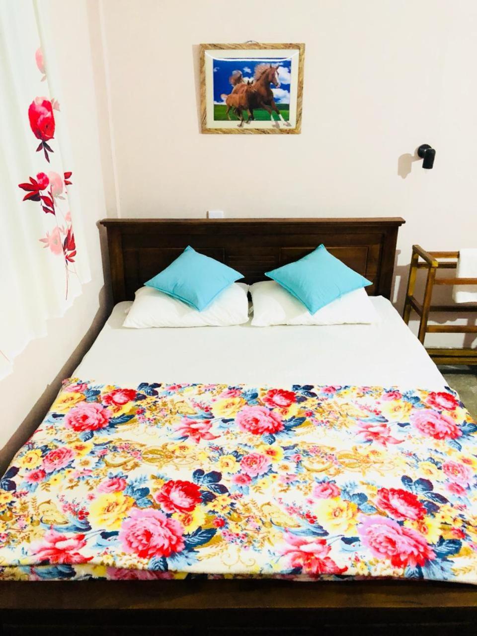 House Of Ahasna Bed & Breakfast Katunayake Exterior photo